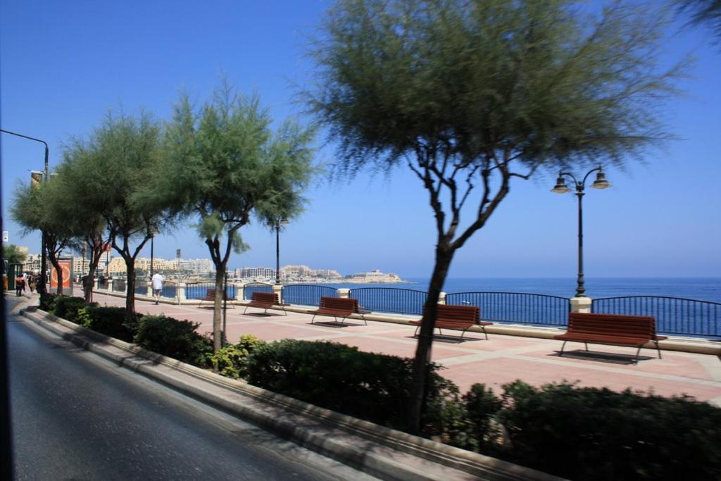Seaside Oasis Your Own Private Getaway In St Julians Сент Джулианс Экстерьер фото